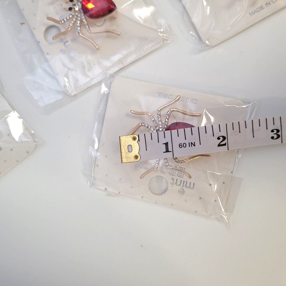 Mixed Brooch Lot of 6 Spider Rhinestone Fall Halloween Sparkly Gold Tone - Picture 5 of 5